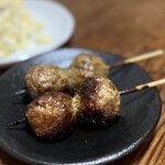 焼鳥どん - 名物のつくね