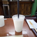 担担麺や 天秤 - 幻の10倍杏仁ドリンク