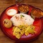 チーズケーキと彩りカレー Luna piena - 