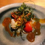 Abbesses - オマール海老とフルーツトマト　アメリケーヌの焦がしバターソース(間引き人参)