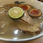 RAMEN ガモウスマイル - 特製鰤塩らーめん。