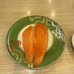 回転寿し トリトン - サーモン　242円