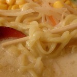 大宝 - 「白味噌ラーメン」の麺