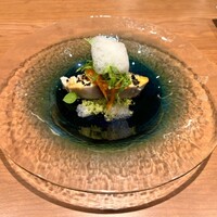 Chez Tetsu - 鰆のオレンジ煮　レモンバジルを使ったピューレ　クスクス　人参のサラダとハコベ　トマトとセリのビネガームースのせ