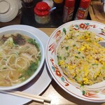 ラーメン小金太 - チャーハンとSSラーメン