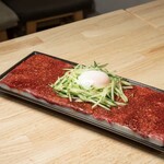 日本栄光酒場 ロッキーカナイ - 名物！馬肉レッドカーペット