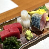 旬采遊膳 あつみ - ・本日の刺身盛り合わせ
                (赤身、アオリイカ、〆サバ)