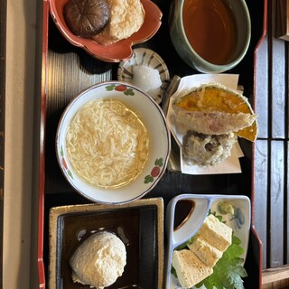 燻り豆腐 母袋工房 豆腐湯葉料理 奥の奥_1