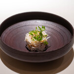 レストラン オオツ - 2024.11 富山産ズワイガニ解し身 フランス産シャントレル茸 セロリの芽