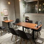 Entrance to Beer NOVICE - テーブル席