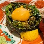 福岡博多の料理屋どんでんがえし - アボカドに黄身