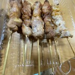 炭火やきとり 鳥信 - 塩焼きのももとやげんなんこつ