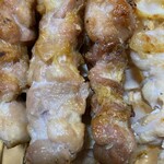 炭火やきとり 鳥信 - ももの塩焼き