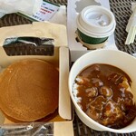 珈琲館 - 料理写真:ビーフカレーと、ホットケーキ