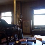 中村屋 - 著者近影？(気取ってます笑)　BOSEから流れる洋楽も雰囲気良かった。チェックアウトが名残惜しい…