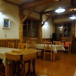 中村屋 - 広々と開放的なぬくもり空間