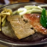 中村屋 - 士幌産もち豚の陶板焼き