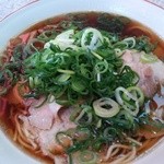 ごんろく - 『醬油ラーメン（ネギ増し）』（６５０円）～♪(^o^)丿