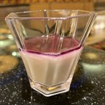 シェフ・ミッキー - ラズベリーパンナコッタも食べちゃいます♡