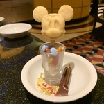 シェフ・ミッキー - ミッキー型のフィナンシェは自分で作るようになっています♪