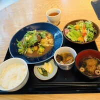 春秋ユラリ 恵比寿 -  春秋ユラリ 恵比寿 -