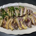 鶏のたたき 熊本屋 - 盛り付け例（室温にて３０分放置！）