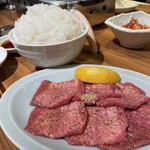 焼肉ホルモン金樹 - 