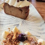 カフェ ひとあし - ■和紅茶のチーズケーキ