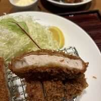 とんかつ まい泉 青山本店 - 不思議に手の入った肉の食感