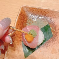 しゃぶしゃぶ　すき鍋　おもき 銀座店 - 【凌ぎ】旬鮮魚の手毬寿司