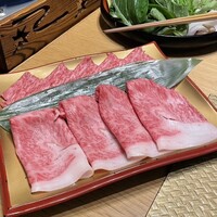 しゃぶしゃぶ　すき鍋　おもき 銀座店 - A5松阪牛《高級部位 霜降り＆赤身》相盛り