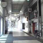 きらく - 富屋町商店街（アーケード撤去工事中）