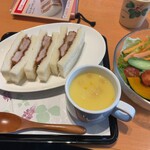 飛鳥彩瑠璃の丘 天極堂テラス - 