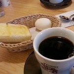 Komeda Kohi Ten - 珈琲をオーダーするとトーストとゆで卵サービスのモーニング。名古屋勤務時代以来　久々に頂きました。