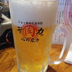 高幡不動 肉流通センター - 生ビールは黒ラベル604円はアプリクーポンでメガジョッキ通常1,044円に♪)