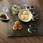 Cafe&Bar 菫 - 手作りお団子6本セット(¥500)
