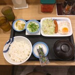 松屋 - ソーセージエッグ定食(特盛)