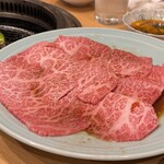 炭焼 金竜山 - 中カルビ