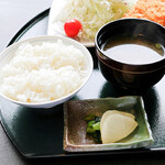 エリエールゴルフクラブ松山 - ご飯、味噌汁、漬物