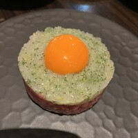 焼肉うしごろ 銀座並木通り店 - 富山産白海老の和牛ユッケ