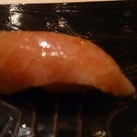 鮨 とかみ - 2014/5 鮪大とろ（ぴんぼけ）