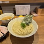 ジャパニーズ ラーメン 五感 - 