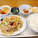 市場食堂 中華 美山 - 