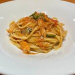 luogo - 兵庫 香住 紅ズワイガニ ポモドーロフレスカ
      
      とにかく味の深いパスタ。色々な食材から出たダシの旨みが感じられる。最後に振りかけるたっぷりの山椒七味が良いアクセントに。