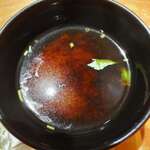 とんかつとカフェあら珠 - 赤味噌系のシジミの味噌汁