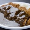 カレー屋ロック - 料理写真:サクサクでジューシーな絶品「かつカレー」