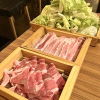 しゃぶしゃぶ・創作料理居酒屋 豚吟 栄店 - 