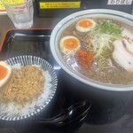 愛と情熱のらーめん屋 皐月亭 - 