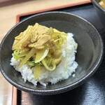 斎藤うどん店 - カレーうどんの具（豚肉・玉ねぎ・ネギ）　オンザライス