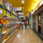 ばくだん屋 - ドンキ＆楽市楽座・・・場所柄、ギャル遭遇率100%です